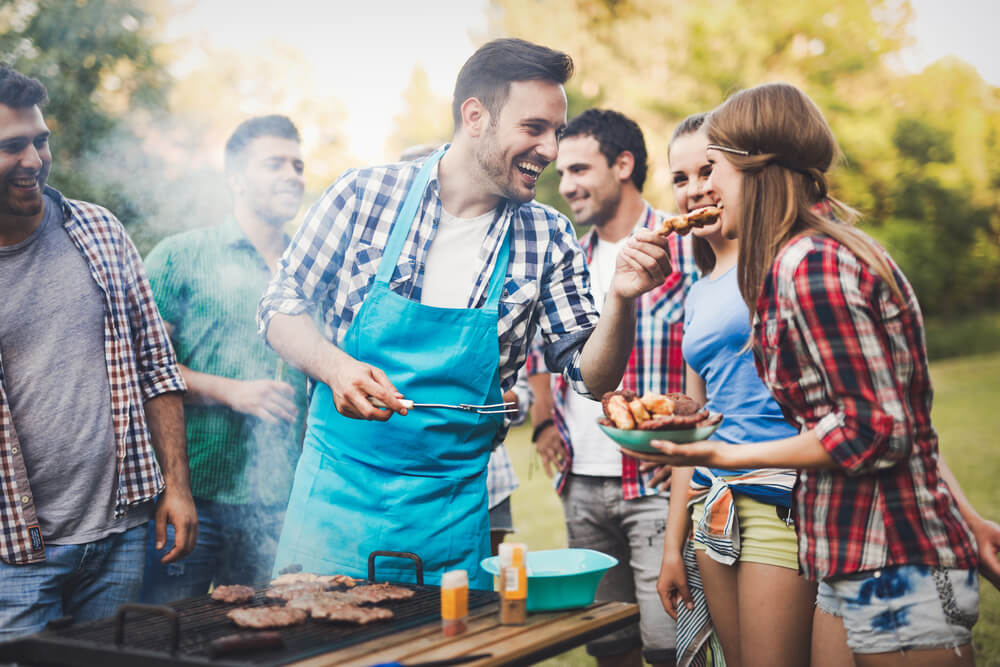 How to Plan & Host a Successful Summer Barbecue Party